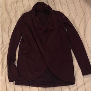 LuLu Lemon Pull over